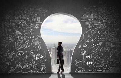 es lucido y realista