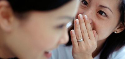 escuchar atentamente