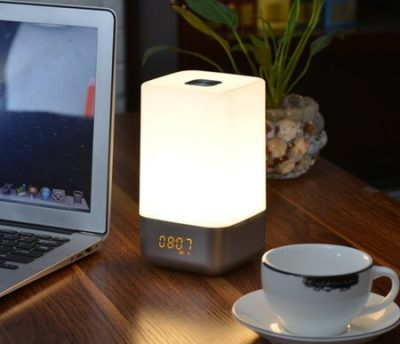 reloj que imita el amanecer