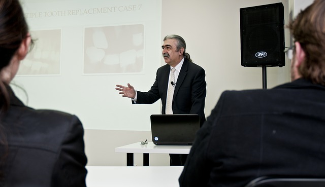 la ontologia ayuda aplicar bien la comunicacion